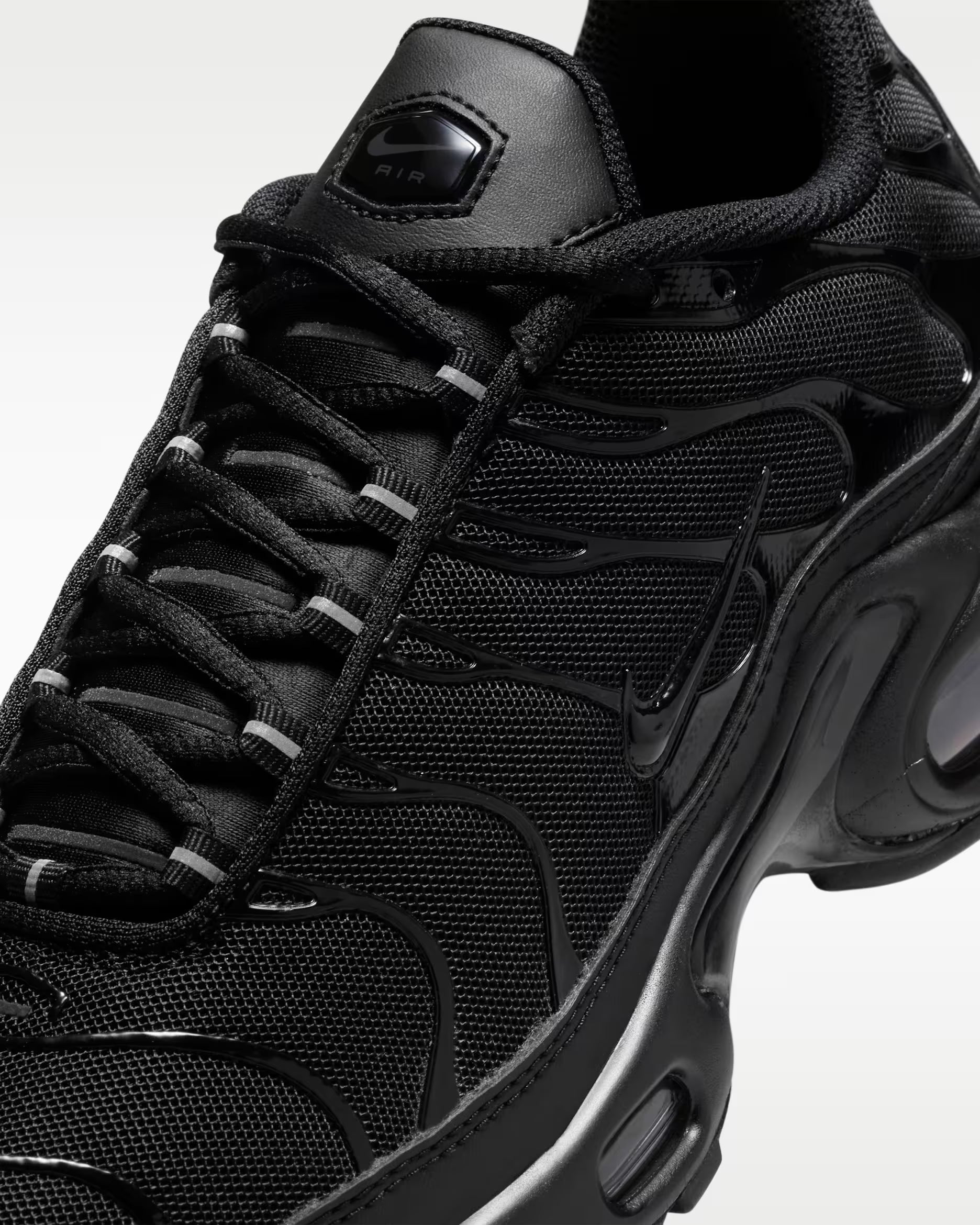 Buy Nike Air Max Plus Online in Nepal - Online Shopping Nepal - Online Clothing Shop Nepal
