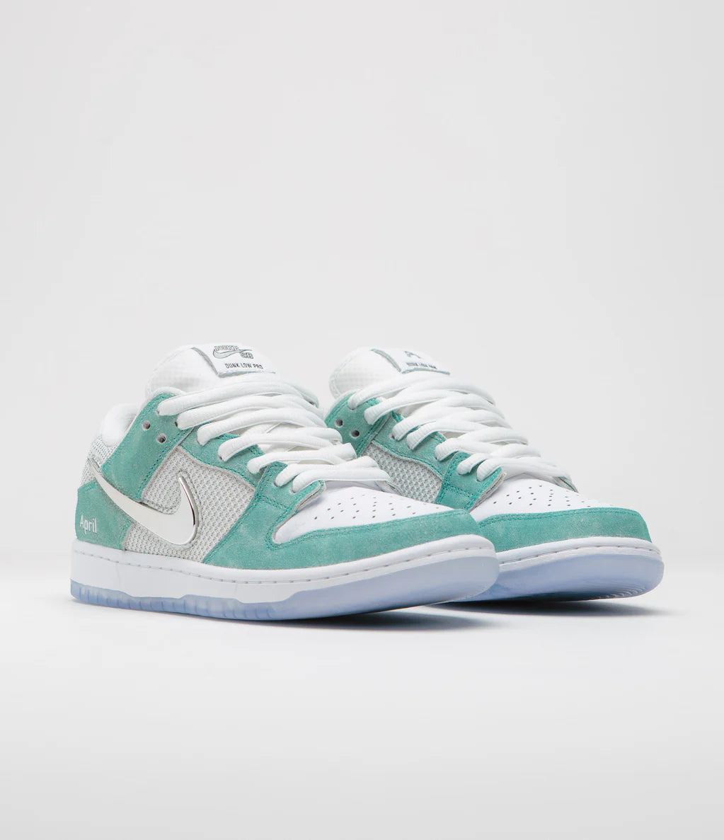 Buy Nike SB x April Skateboards Dunk Low Pro Shoes Online in Nepal - Online Shopping Nepal - Online Clothing Shop Nepal